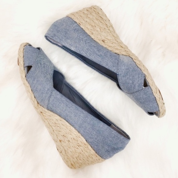 Ralph Lauren | Women’s chambray blue Cecilia criss cross open toe espadrille, 8 - Picture 14 of 16